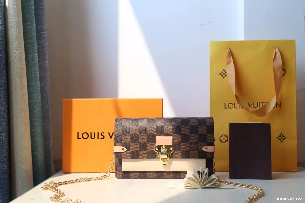 Aaa replica ru LOUIS WALLET CHAIN VUITTON VAVIN 0626